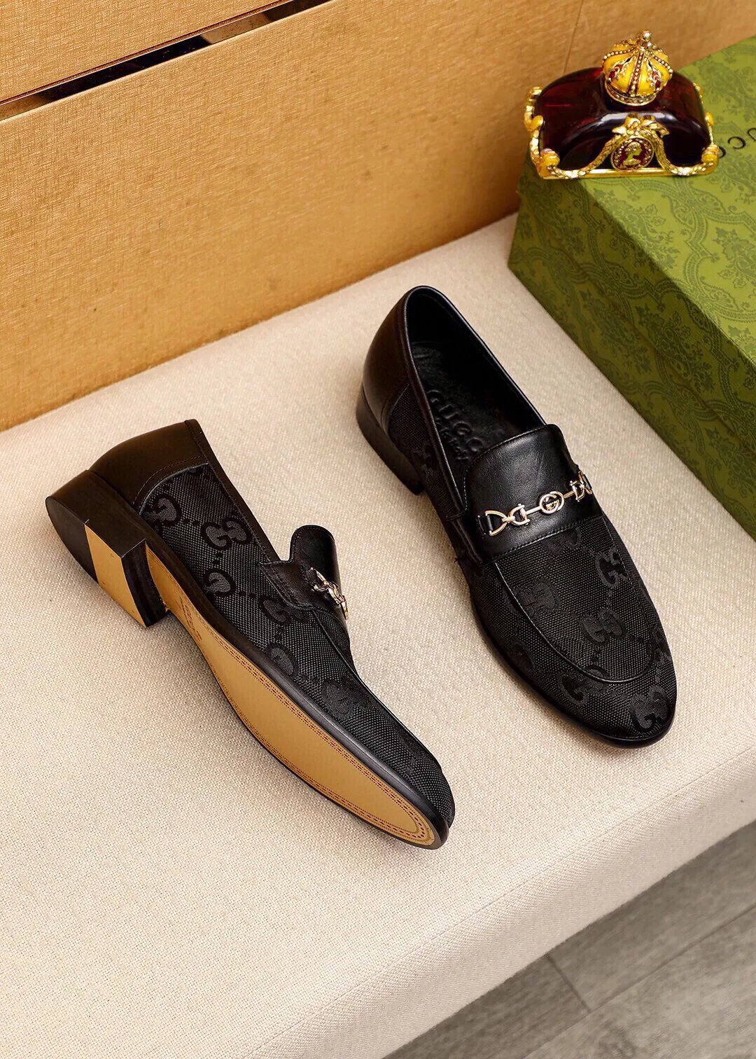 Men's shoes 💰540 💐 GUCCI official website dress shoes 🌀 Italian 🇮🇹 imported denim upper ➕ top imported water-dyed cow 🐂 leather lining 💋 fine handmade original outsole, the real thing looks better when photographed in person Standard size 38-44 (45🉑️customized)